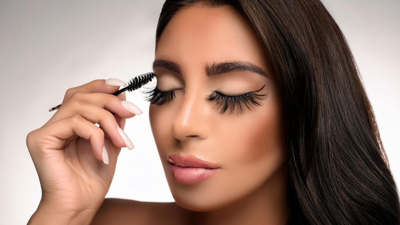 Close-up of luxury faux mink lashes, highlighting their soft, voluminous appearance and cruelty-free synthetic fibers for a high-end, glamorous look